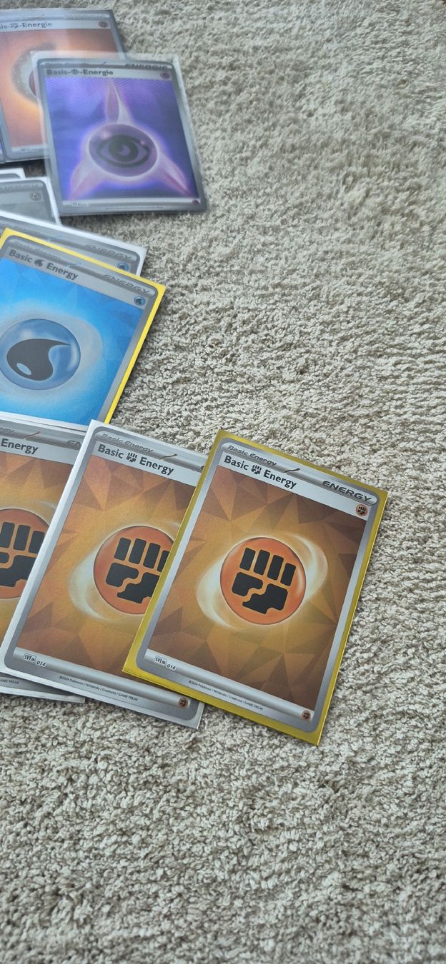 Pokémon Carte collezionabili: Pokémon Holo Energiekarten Sammlung – Usato da Mönchaltorf venduto da Volkner 1