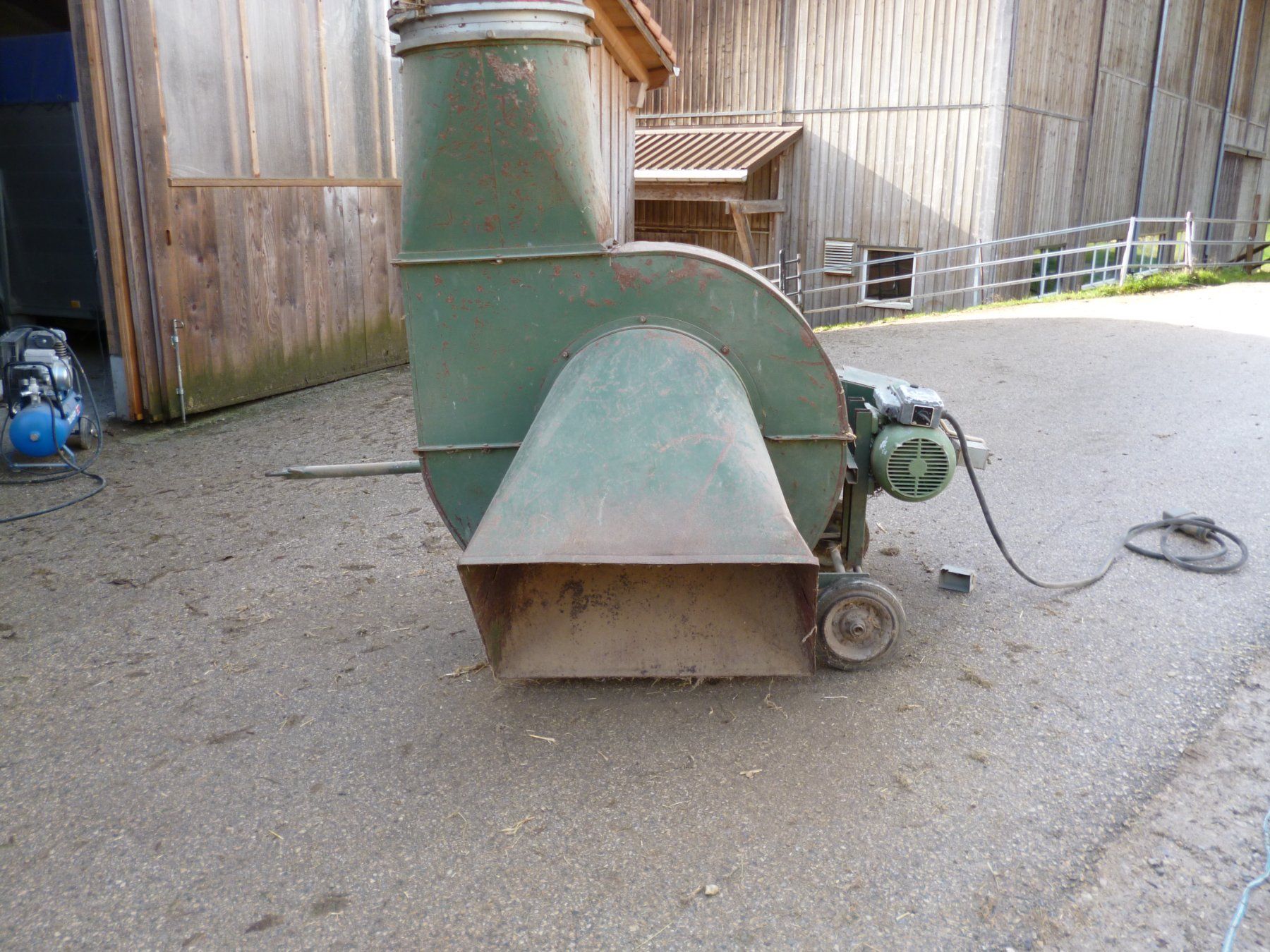Soffiatori & Aspiratori per foglie: souffleur a foin – Usato da les geneveys sur coffrane venduto da chollet1983