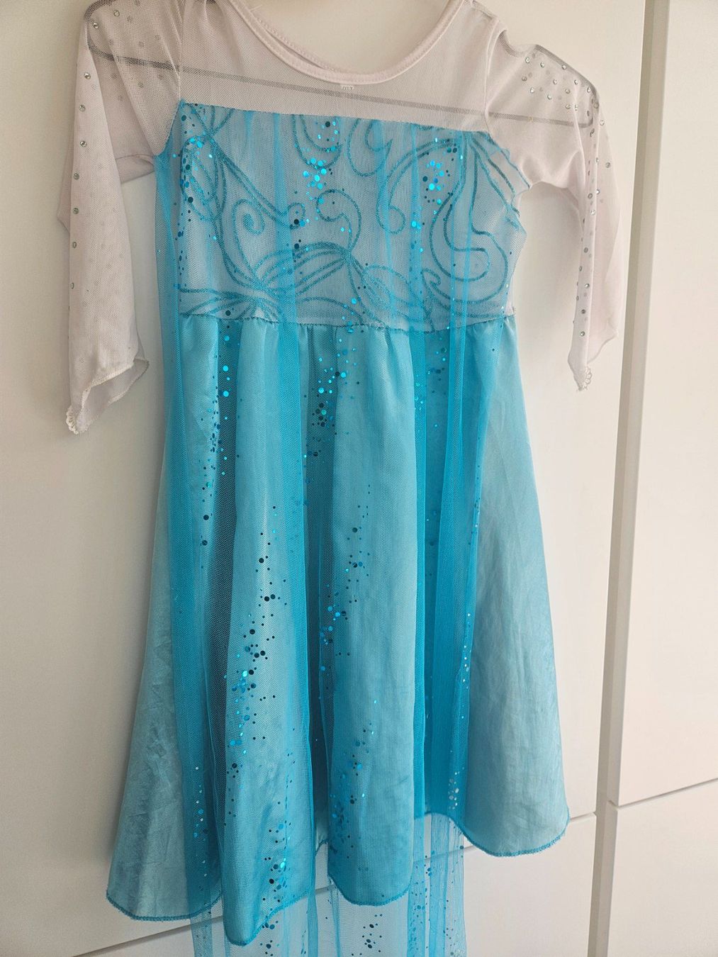 Costumi: Frozen Anna & Elsa Kleid Gr. 110  mit Accessoires – Usato da Herrliberg venduto da Jummi 6