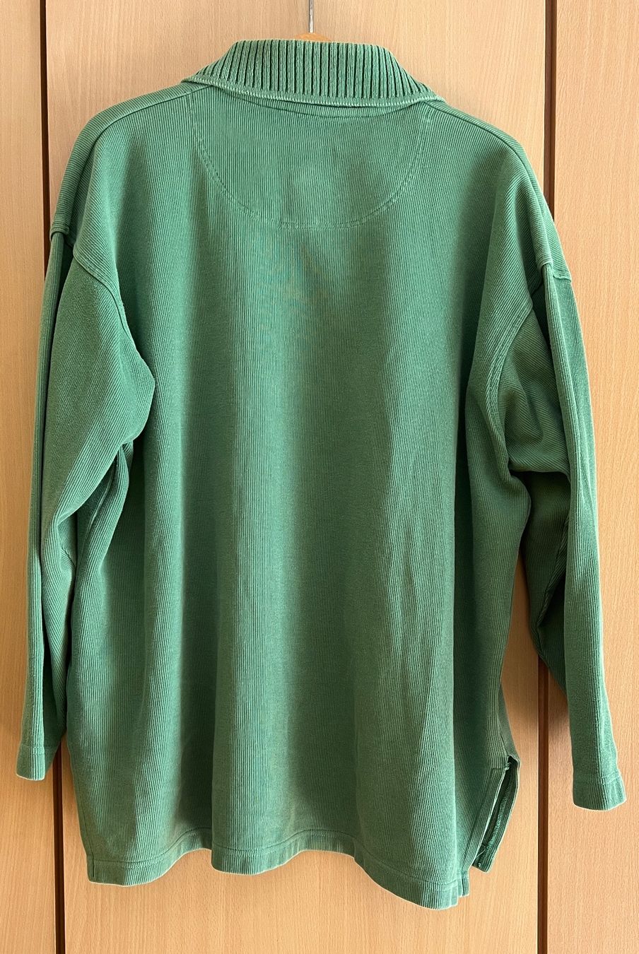 : Grüner Vintage Pullover mit Gartenzwergen – Usato da Therwil venduto da blubblubblubb 4