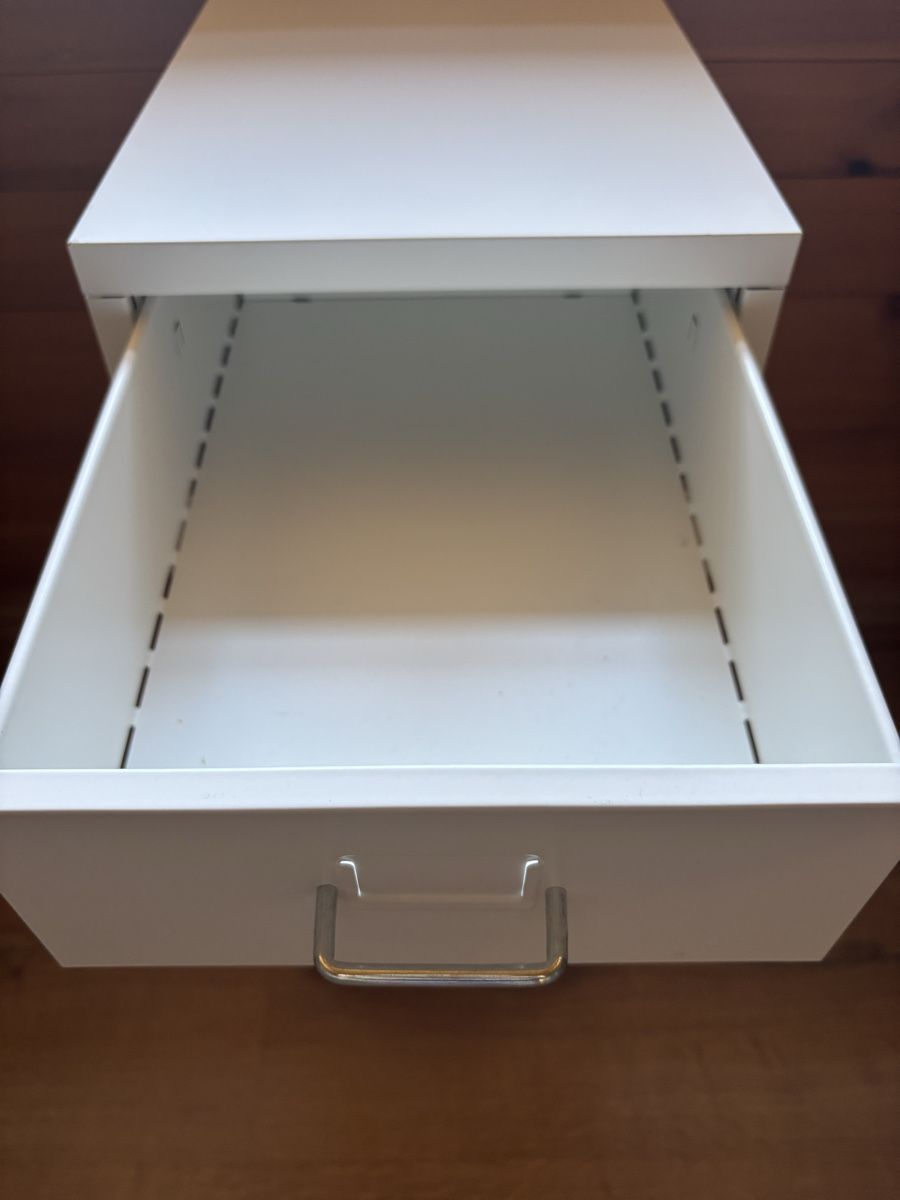 Korpus: Weiss Schubladencontainer mit Rollen  – Gebraucht aus Unterstammheim von and_kj2n 5