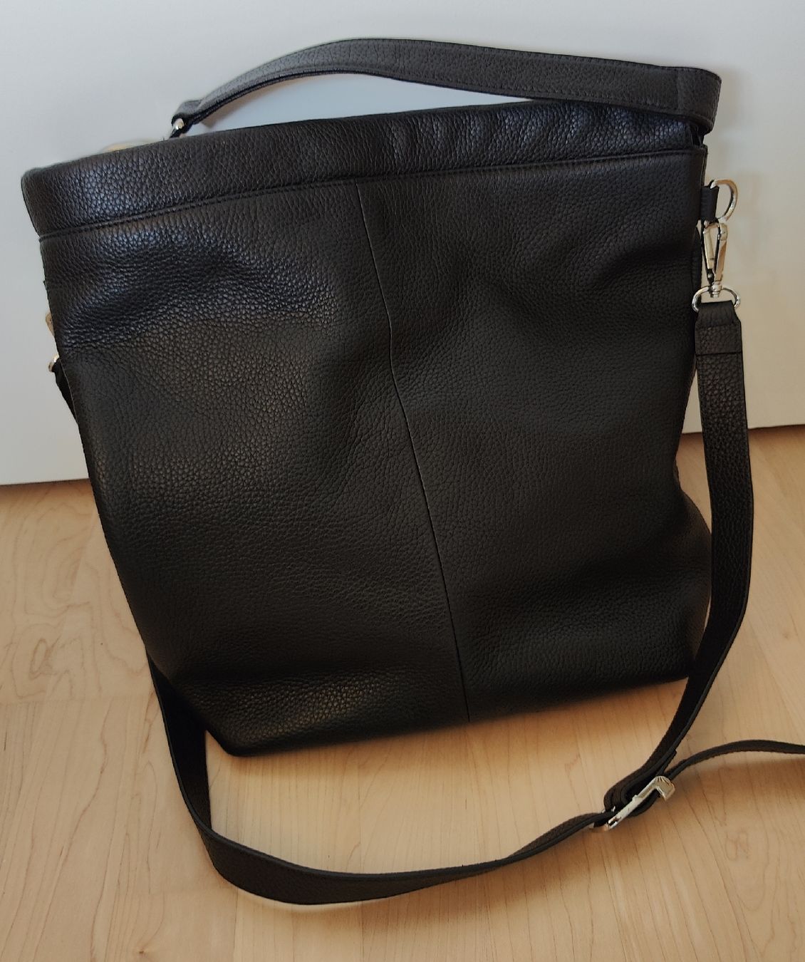 Aigner Borse da donna: AIGNER Ledertasche schwarz – Usato da Bolligen venduto da Mumpi 4