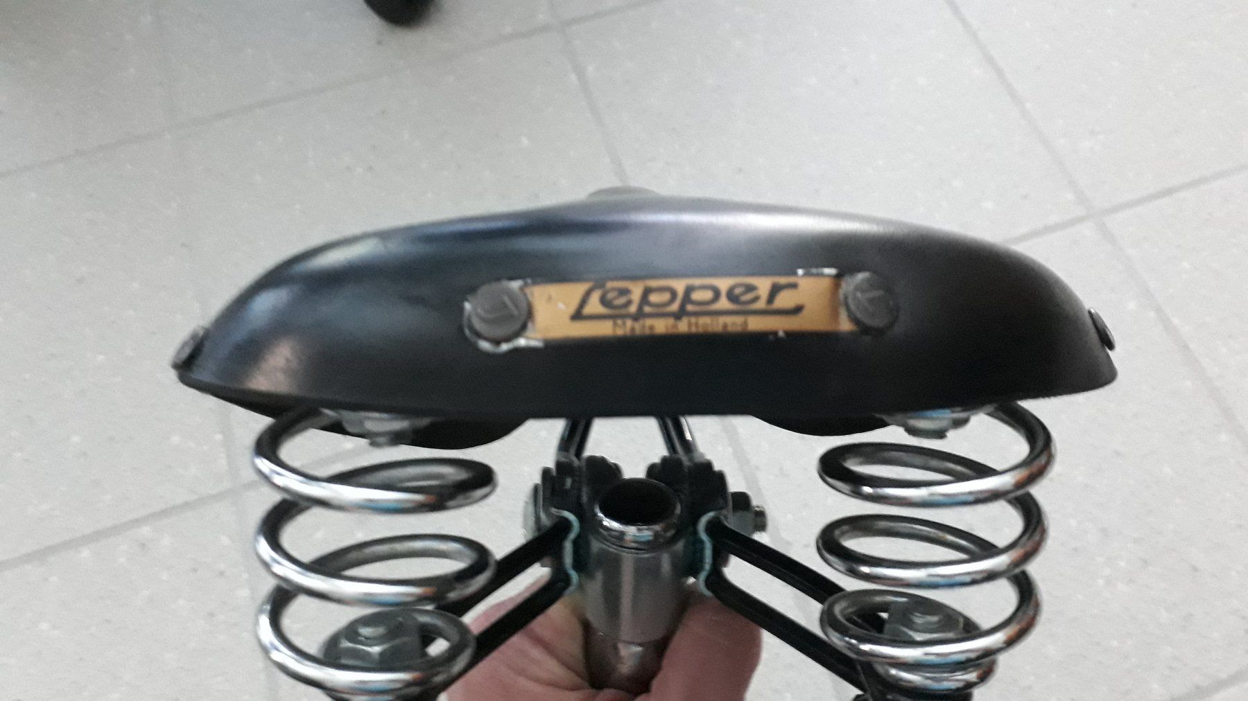 Pezzi di ricambio: Lepper Velosattel (Holland) mit Sattelstange – Usato da Stäfa venduto da Supertramp73 8