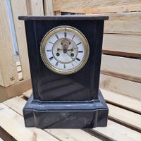 Pendule ancienne en marbre noir