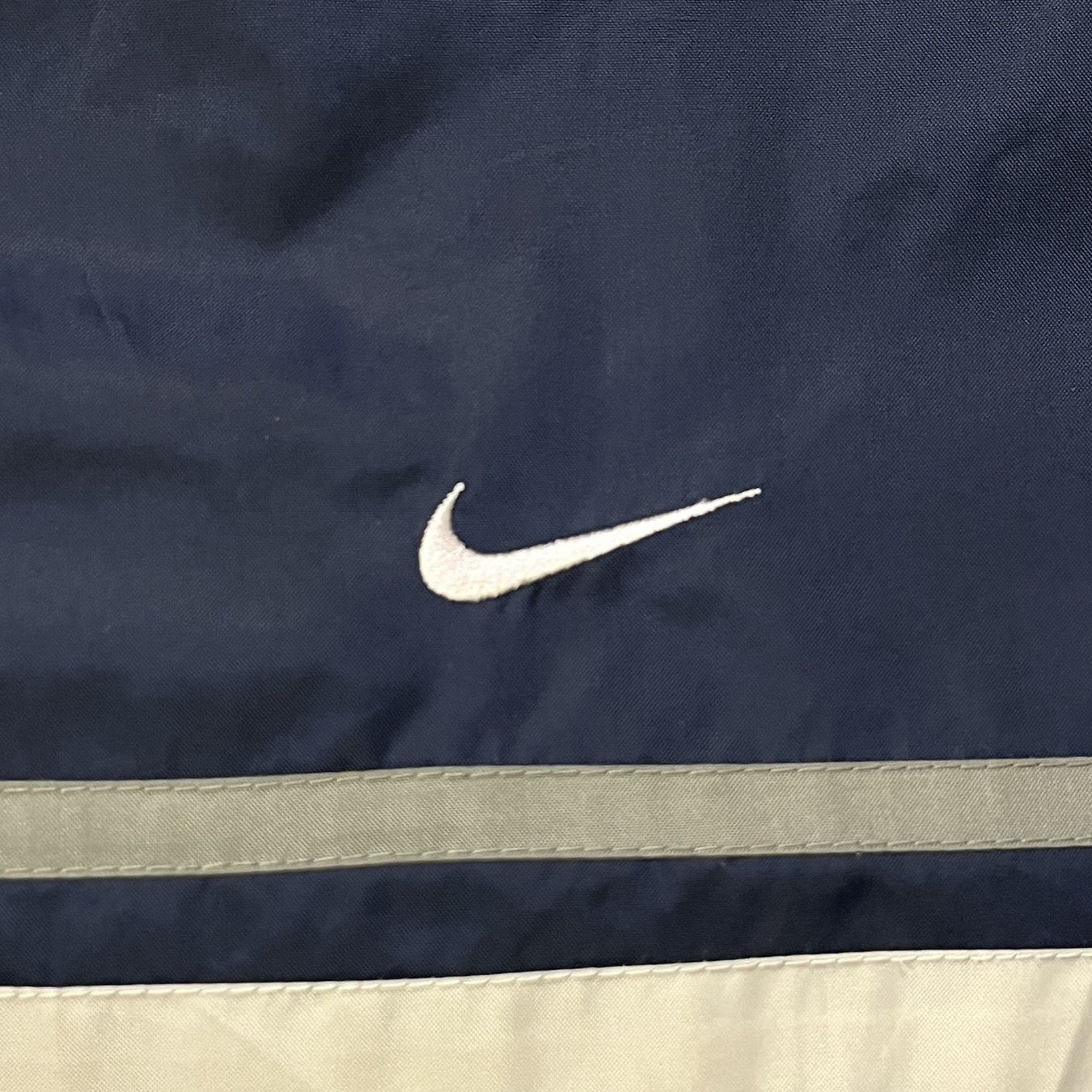 Nike Giacche: Vintage Nike Trackjacket (S) – Nuovo (secondo la descrizione) da Chamoson venduto da Sapoloshop 1