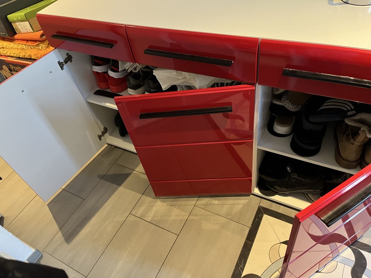 Commodes: Kommode rot – D'occasion à Matzingen par mikica71 2