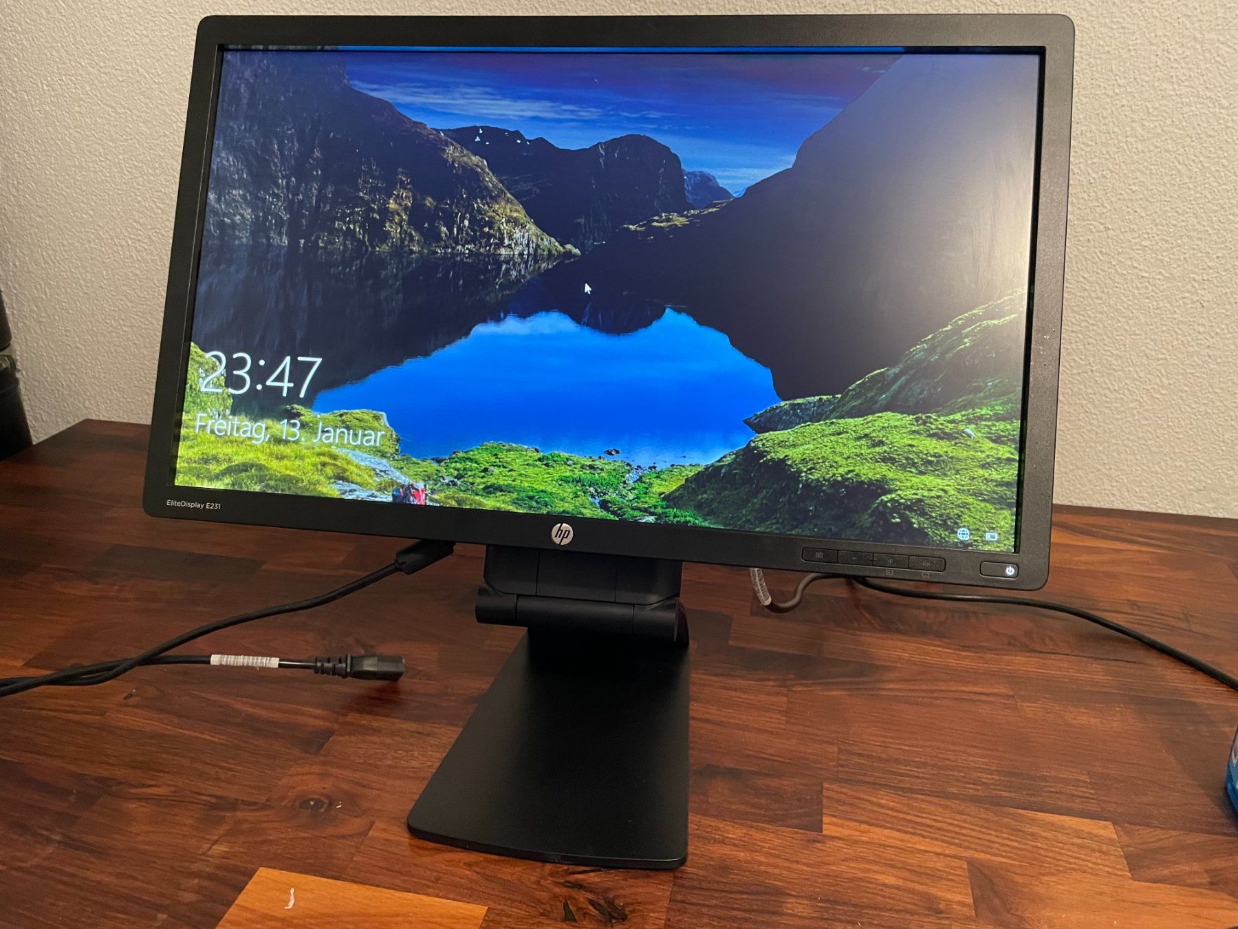 Monitor: HP Elite Display 23" FullHD – Usato da Mellingen venduto da Browser67 1