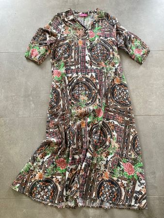 Lässiges LANGES KLEID / LE TEMPS DE CERISES