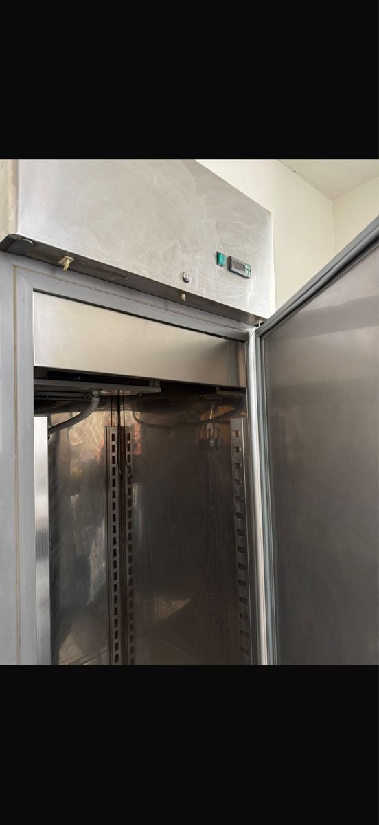 Frigoriferi: Frigorifero professionale inox – Usato da S. Pietro venduto da fil_yhb9 2