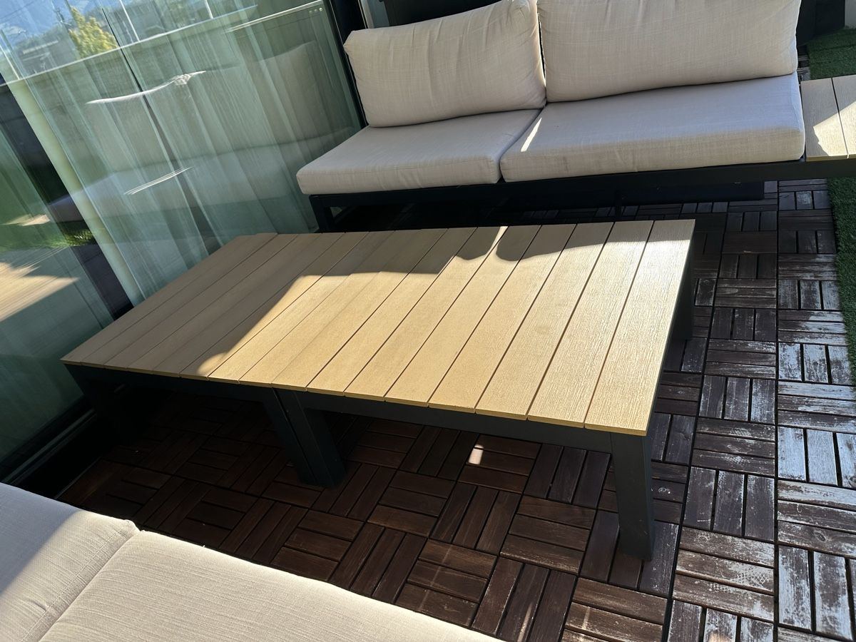 Set di tavolo e panche: Lounge Set Gartenmöbel Holzoptik beige – Usato da Alpnach Dorf venduto da sa.c 2