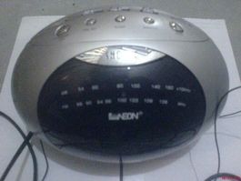 Radio Wecker SNOOZE NEON