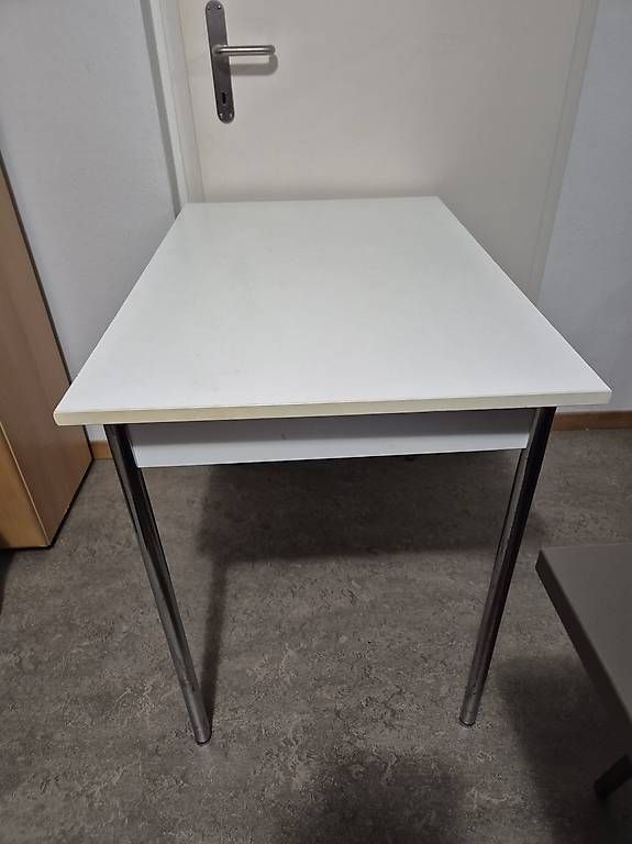 Tische: Tisch – Gebraucht aus Buchrain von Maryde