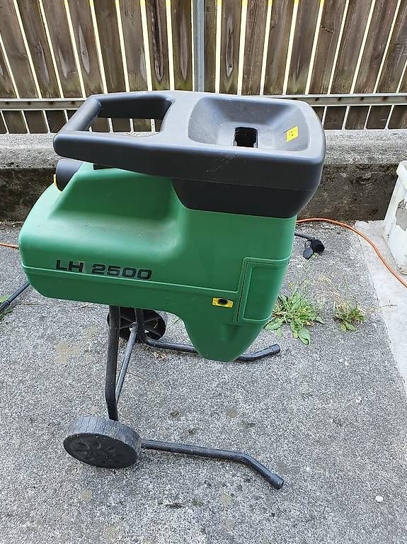 Trinciatrici: Gartenhäcksler 2500W CMI LH 2500 – Usato da Umiken venduto da Mr0o0ME