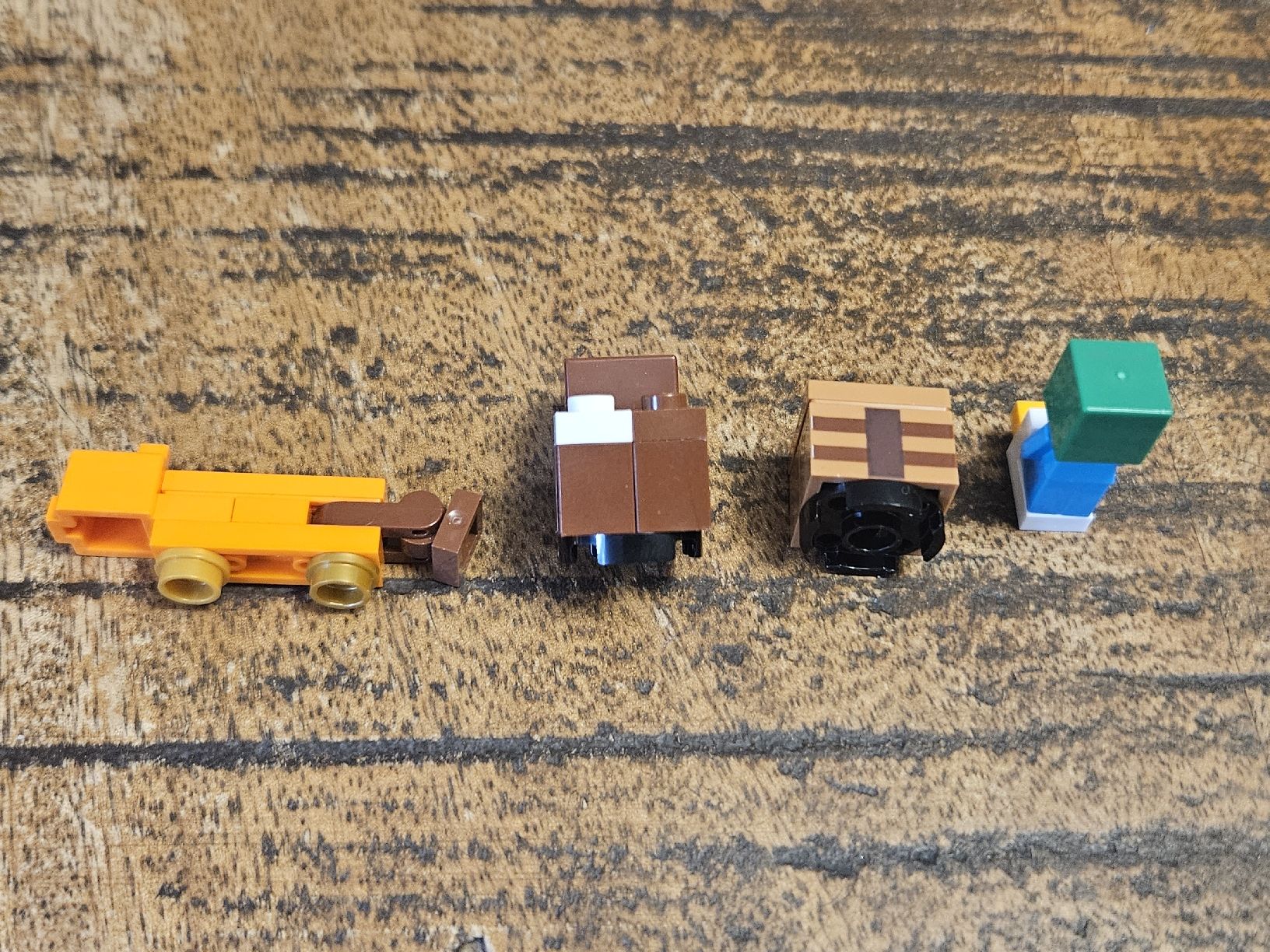 Lego Giocattoli: lego lot de minecraft  4 articles – Usato da Confignon venduto da Ecrofigs 2