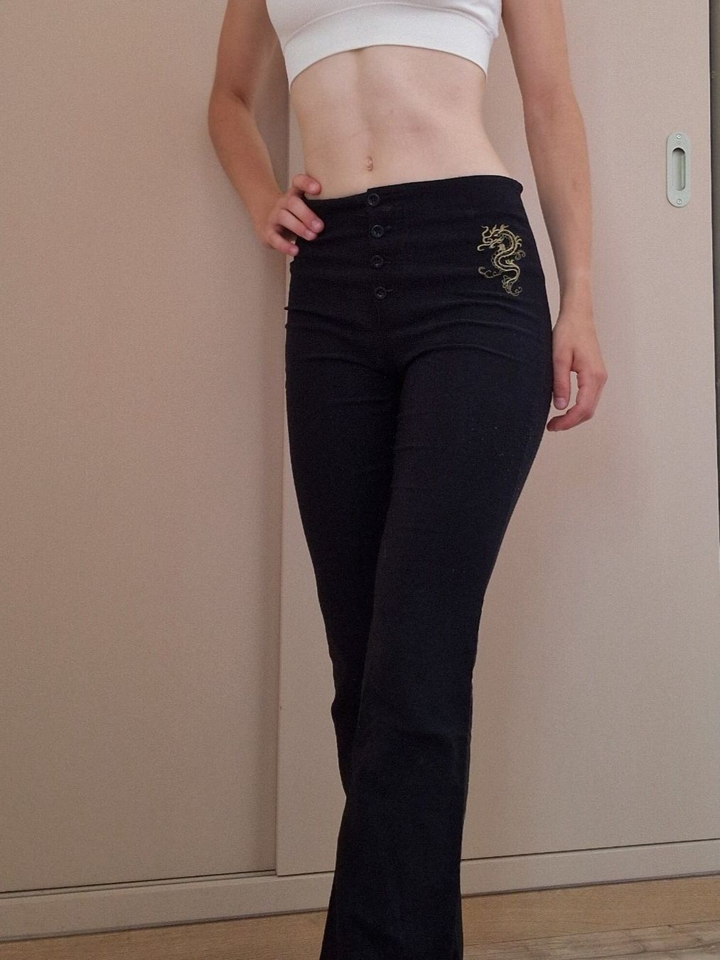 Pantaloni: Pantalon noir stretch – Usato da Onex venduto da viv_72hm 1