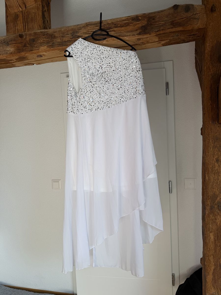 Vestiti: Robe blanche asymétrique 44 – Usato da Concise venduto da mauranou._