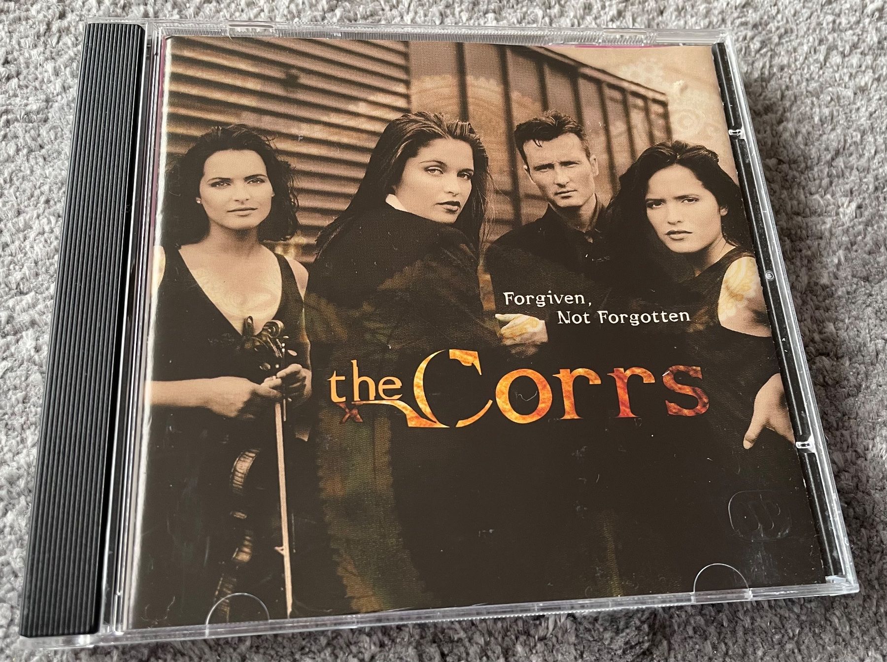 CD: CD THE CORRS - Forgiven Not Forgotten – Usato da Küsnacht ZH venduto da Haus65