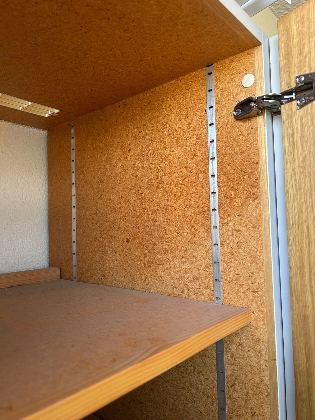 Schränke: Schrank – Gebraucht aus Stans von Benzen 2