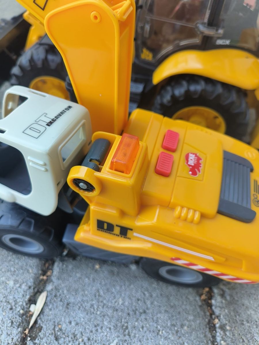Bruder Giocattoli: Lot de tracteurs et machines de chantier – Usato da Boudry venduto da rems07 6