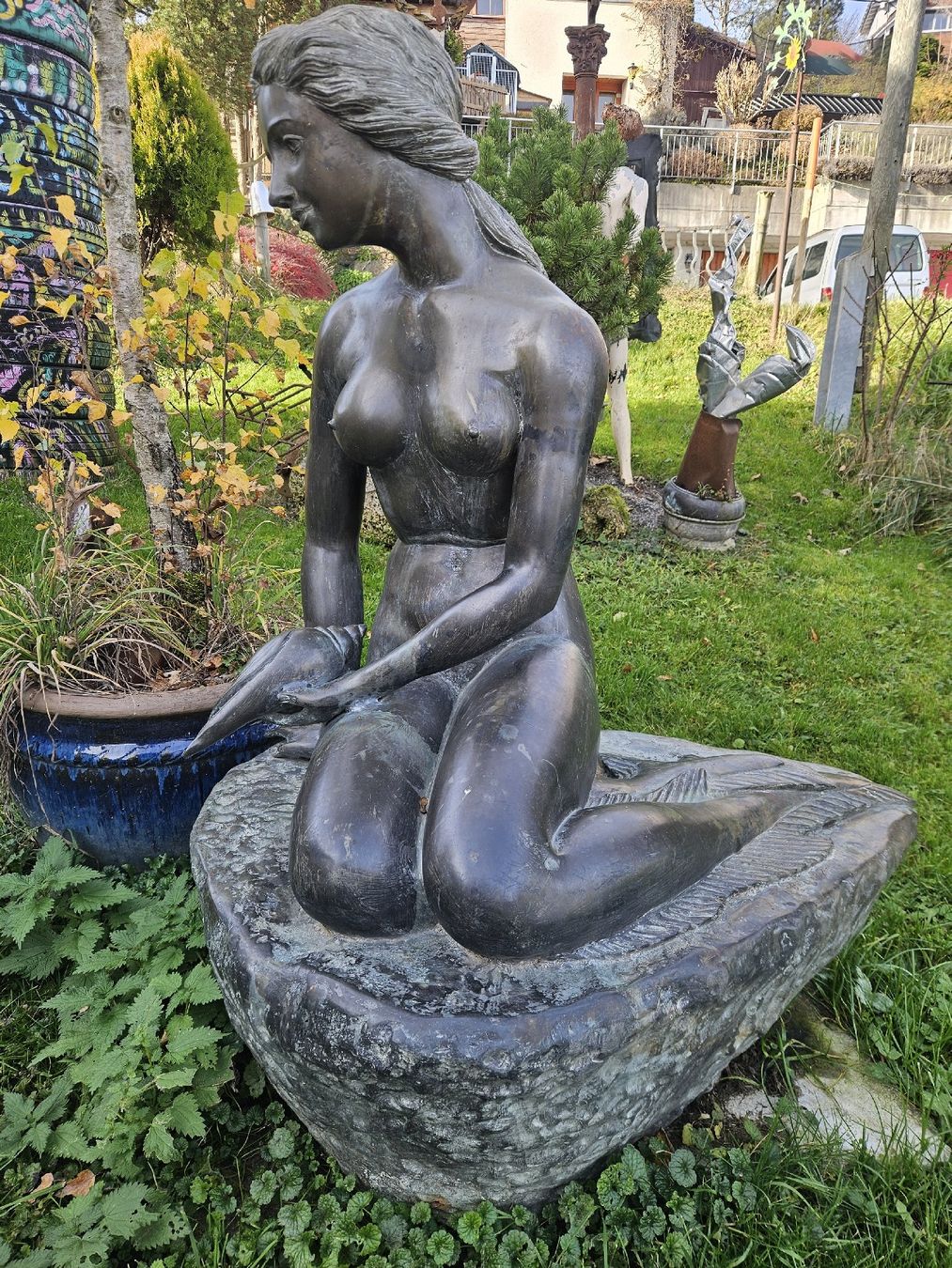 Sculptures & Statues: bronze skulptur akt – Défectueux à Schwellbrunn par Omega-alpha 8