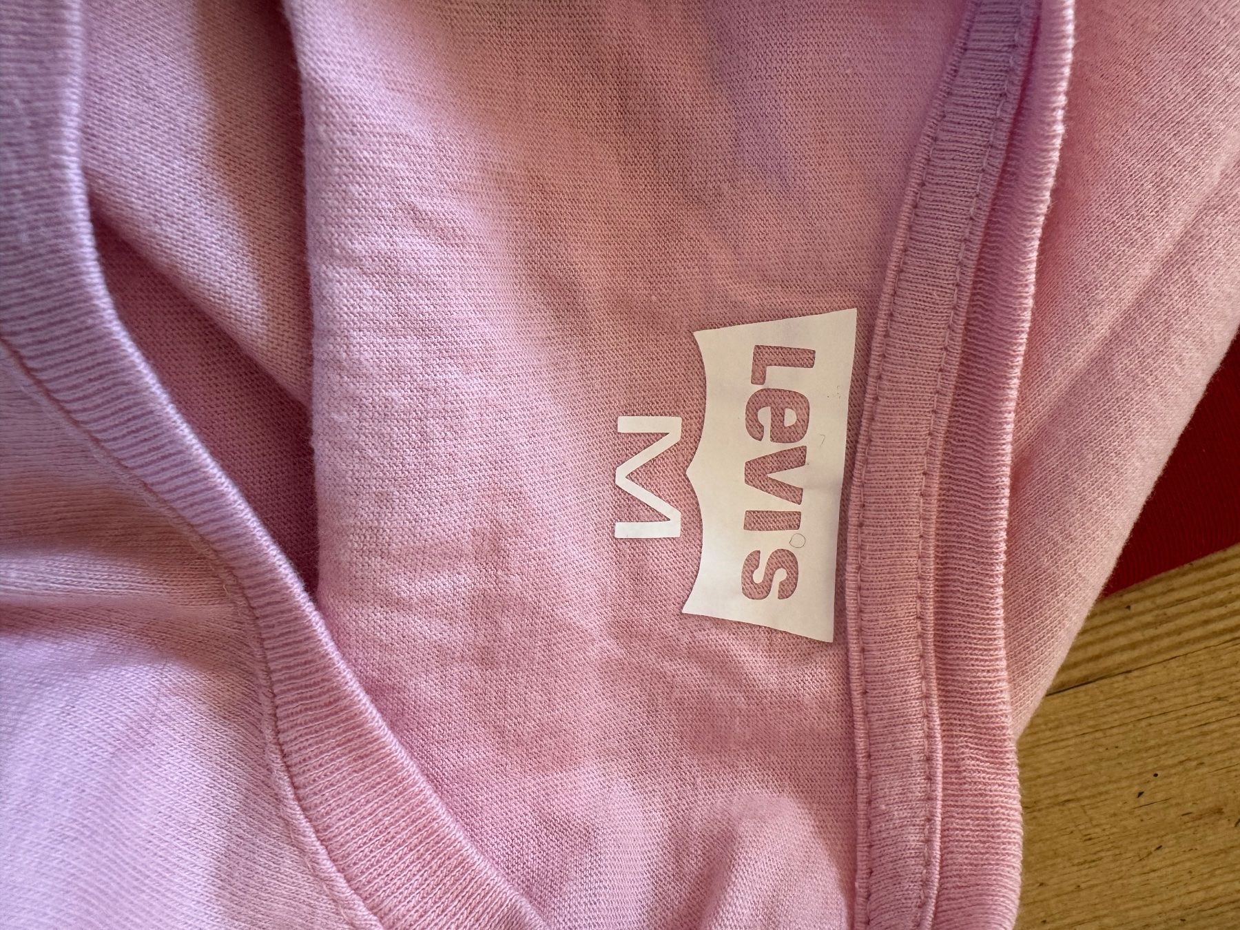Levi's T-Shirts: T-shirt Levi’s Taille M Mel – Neu (gemäss Beschreibung) aus Veyrier von kimedovapa 2