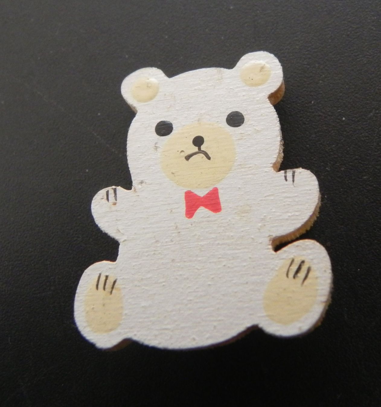Broches & Aiguilles: Altes Holz Abzeichen Teddy Bär – D'occasion à Biel/Bienne par Gogolozi