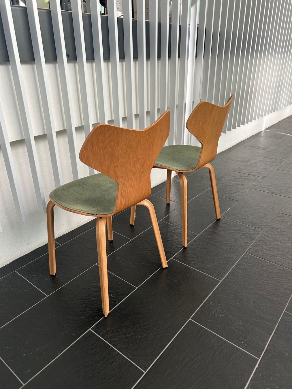 Fritz Hansen Stühle: Fritz Hansen 4130 Grand Prix – Gebraucht aus Zürich von HST253 3