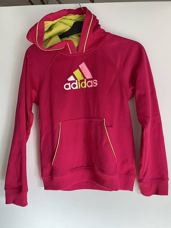 Adidas Pulls et sweat-shirts: Hoodie Pullover Gr. 152 – D'occasion à Freidorf TG par lar_n9nv