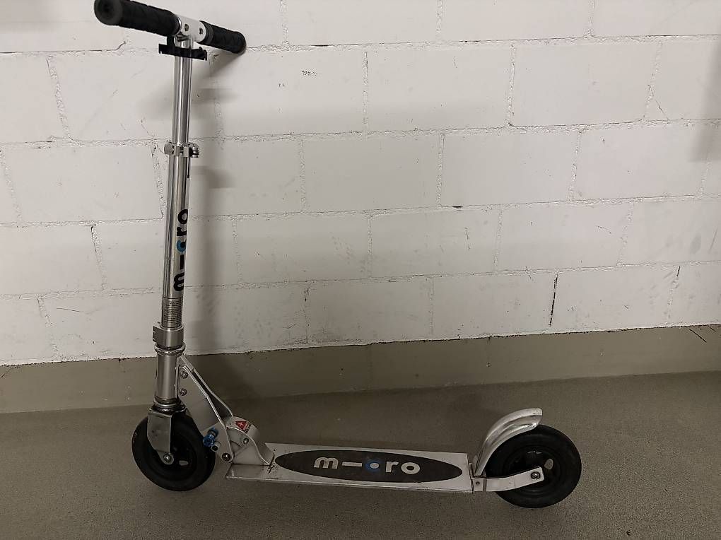 Micro Kickboard: Micro Scooter – D'occasion à Wetzikon ZH par ame_lf7y