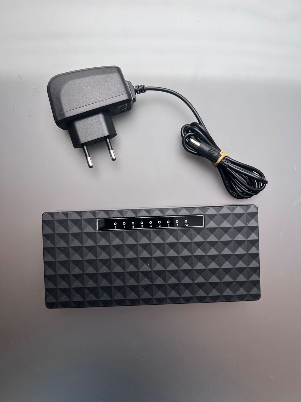 Hub & Switch: Gigabit Switch – Usato da Root venduto da Tech-Nick 3