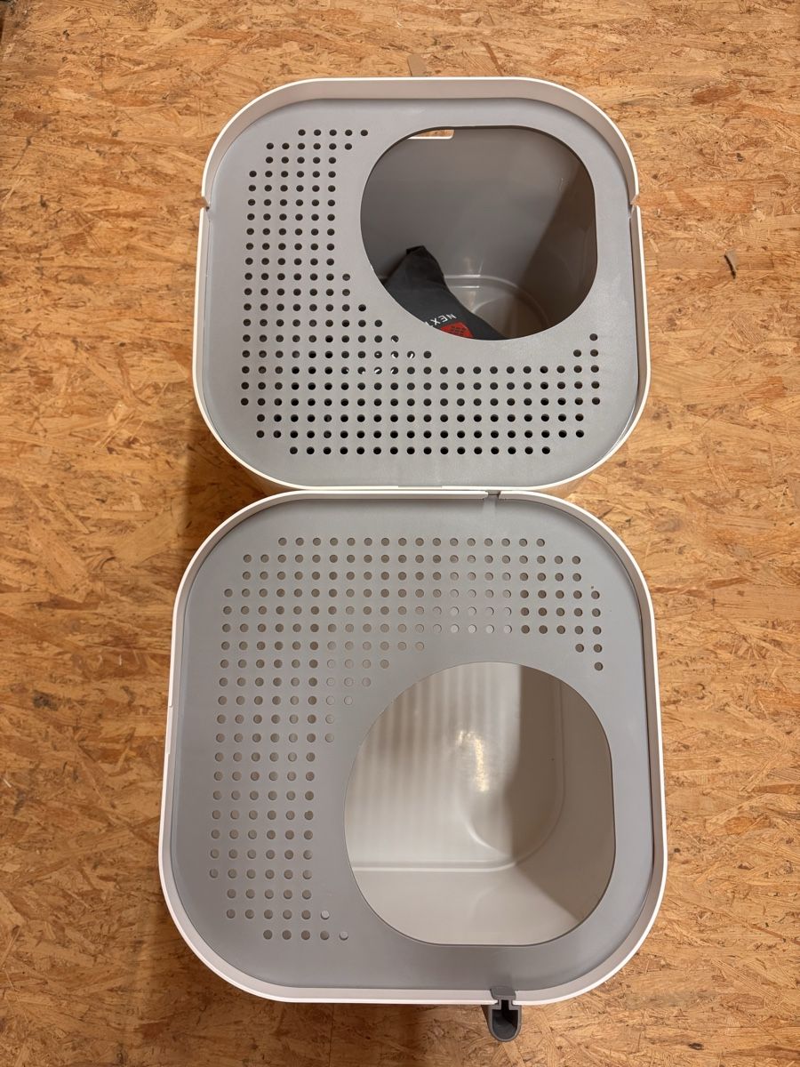 WC: 2x Modkat Katzentoiletten Cat Litter Boxes – Usato da Kriens venduto da anastasiya_kriens 2