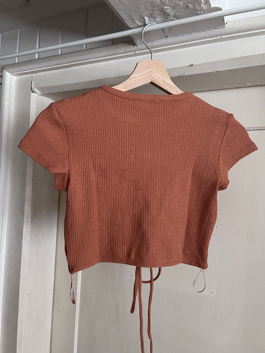 Bershka T-Shirts: T-shirt Bershka | Taille M – Neu und originalverpackt aus Charmey (Gruyère) von ya_12 3