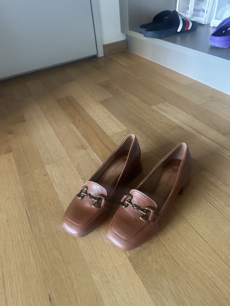 Tamaris Scarpe da donna: Tamaris Pumps cognac Leder Absatzschuhe – Usato da Zürich venduto da Luzern033