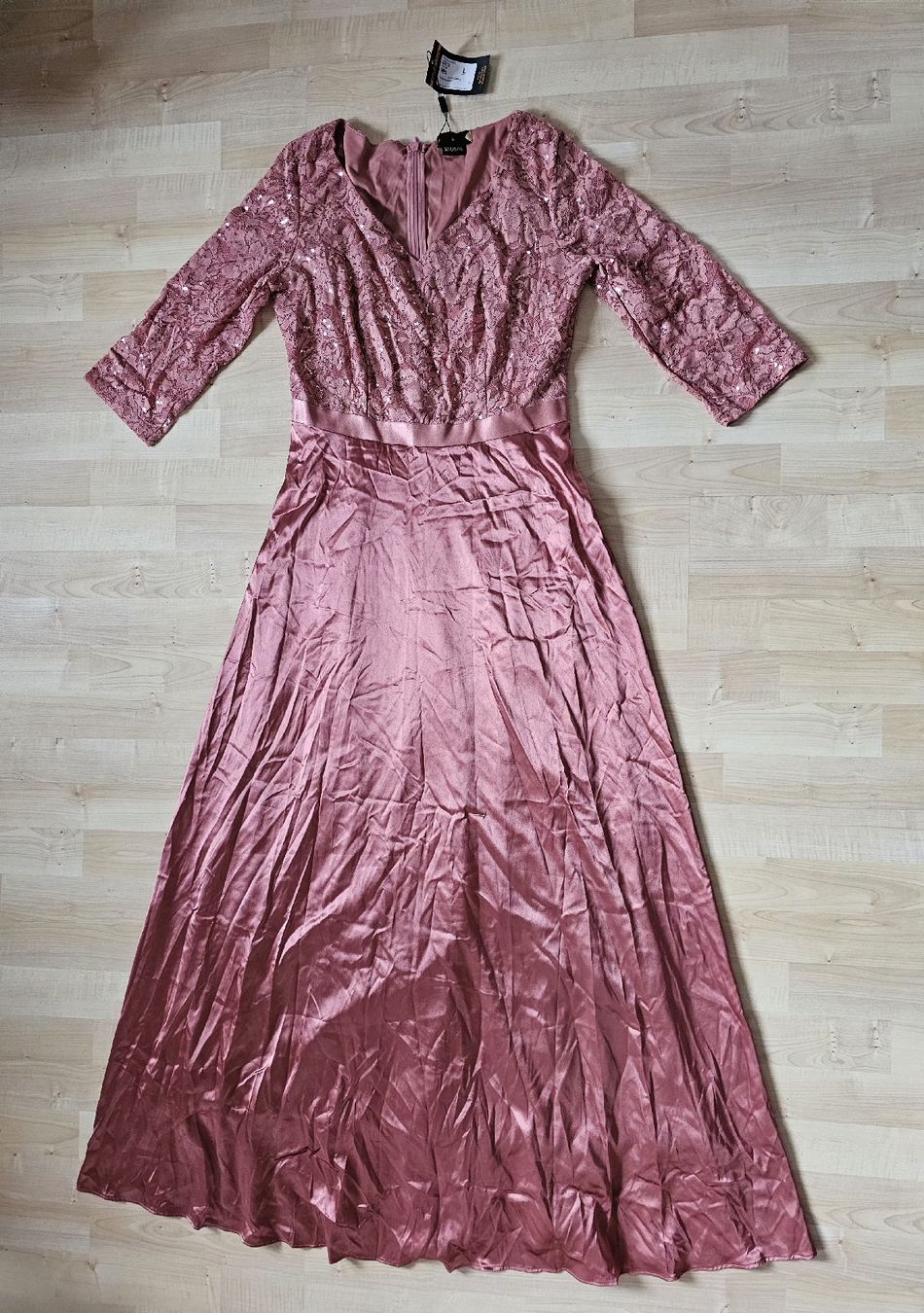 Kleider: Abendkleid Altrosa L Neu – Neu und originalverpackt aus Büttikon AG von PAM120319