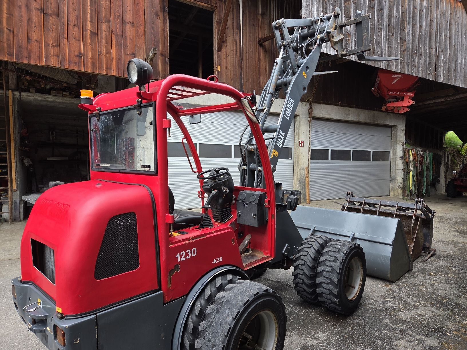 Chargeur de ferme: Hoflader  – D'occasion à Unteriberg par Prinz011 1