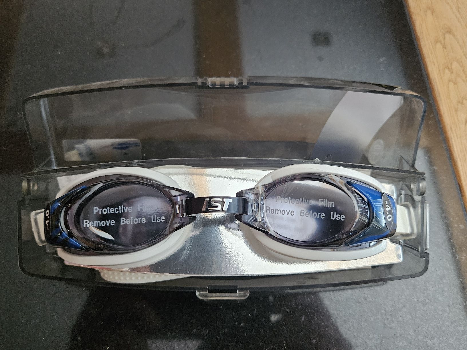 Occhiali & Lenti: Badebrille  Optical Silicone UVcut -4.0 Schwimmbrille – Nuovo (secondo la descrizione) da St.Gallenkappel venduto da RocknSkull
