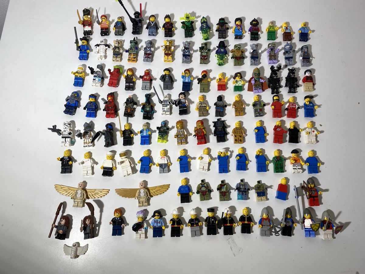 Lego Jouets: Lego Minifiguren ca. 100 Stk. – D'occasion à Winterthur par ben_9vxx