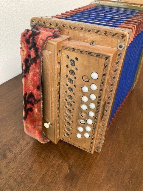 Eichhorn Musikinstrumente: Schwyzerörgeli Eichhorn antik – Gebraucht aus Ebikon von eebro01 3