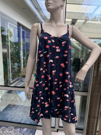 Trägerkleid, Gr. 44/46, (am Besten mit Shirt drunter)