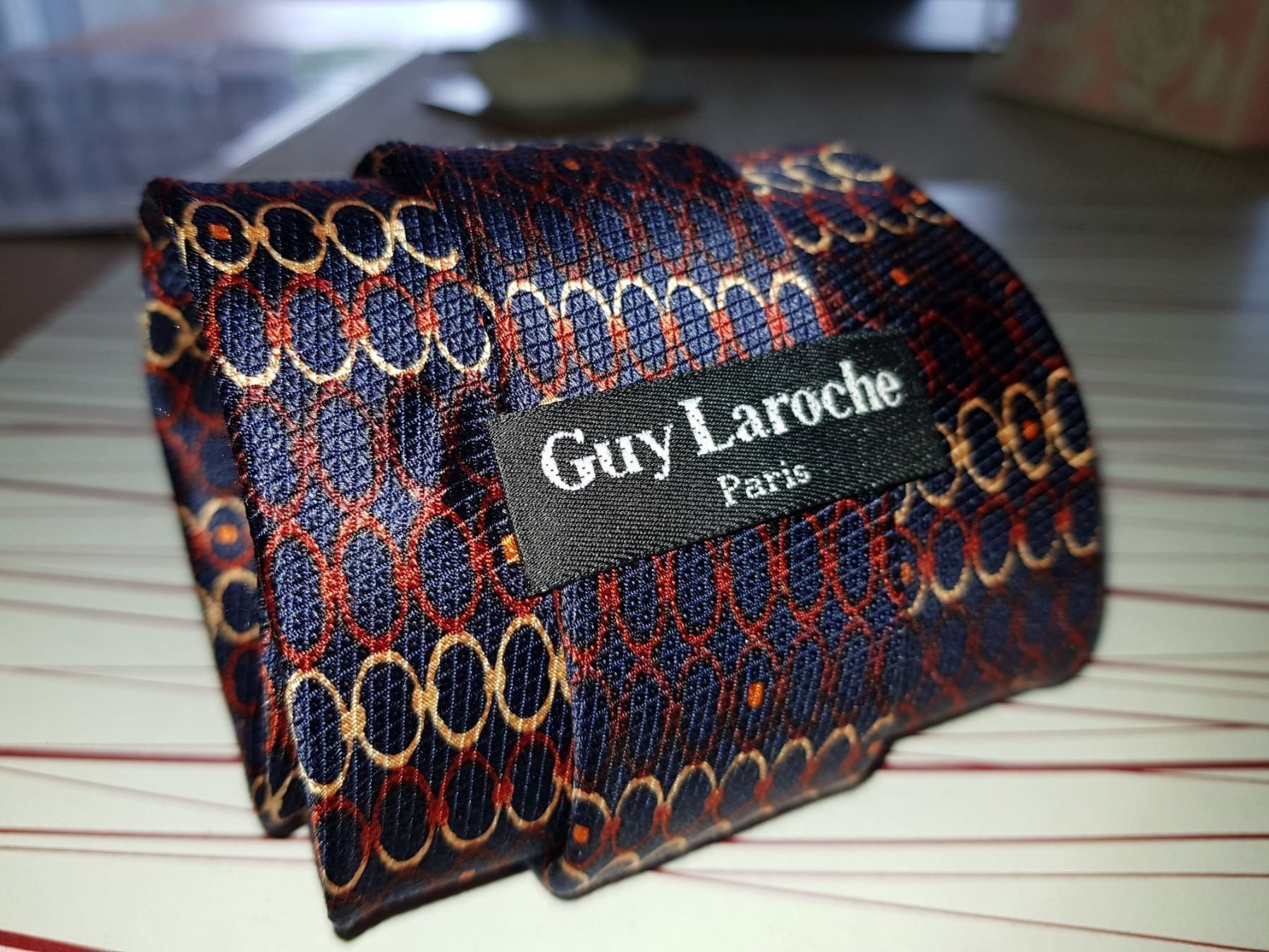 Cravatte: Cravate en soie/Seiden Krawatte  GUY LAROCHE – Usato da Cossonay-ville venduto da Super-Price-Quality 3