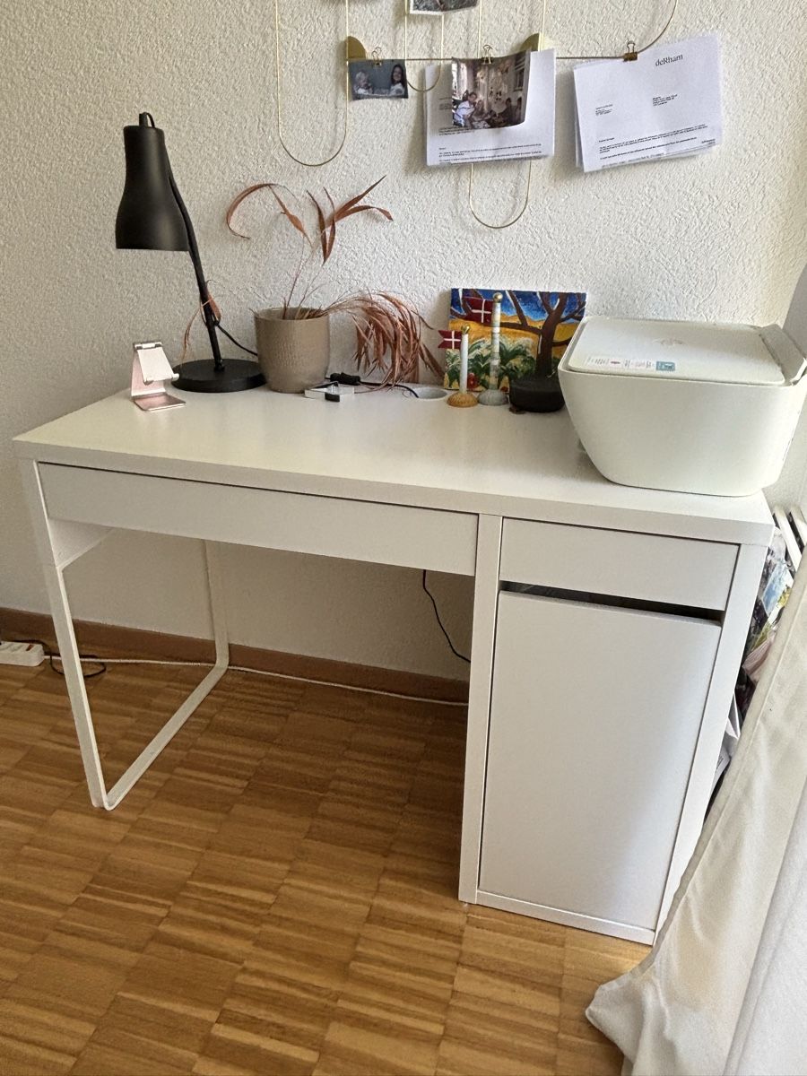Scrivanie: Bureau IKEA MICKE  – Usato da Lausanne venduto da cec_xd97 1