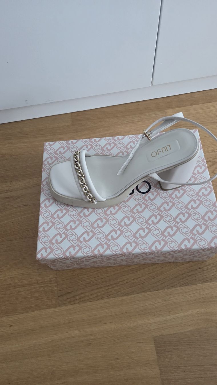Liu Jo Damenschuhe: Sandalen  LIU.JO – Neu (gemäss Beschreibung) aus Gossau SG von sar_7vt5 6