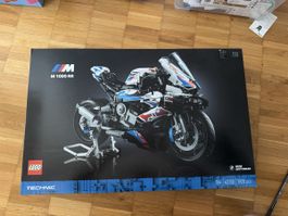 LEGO Technic BMW M 1000 RR 42130