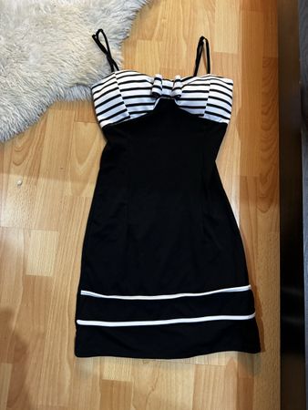 Kleid S