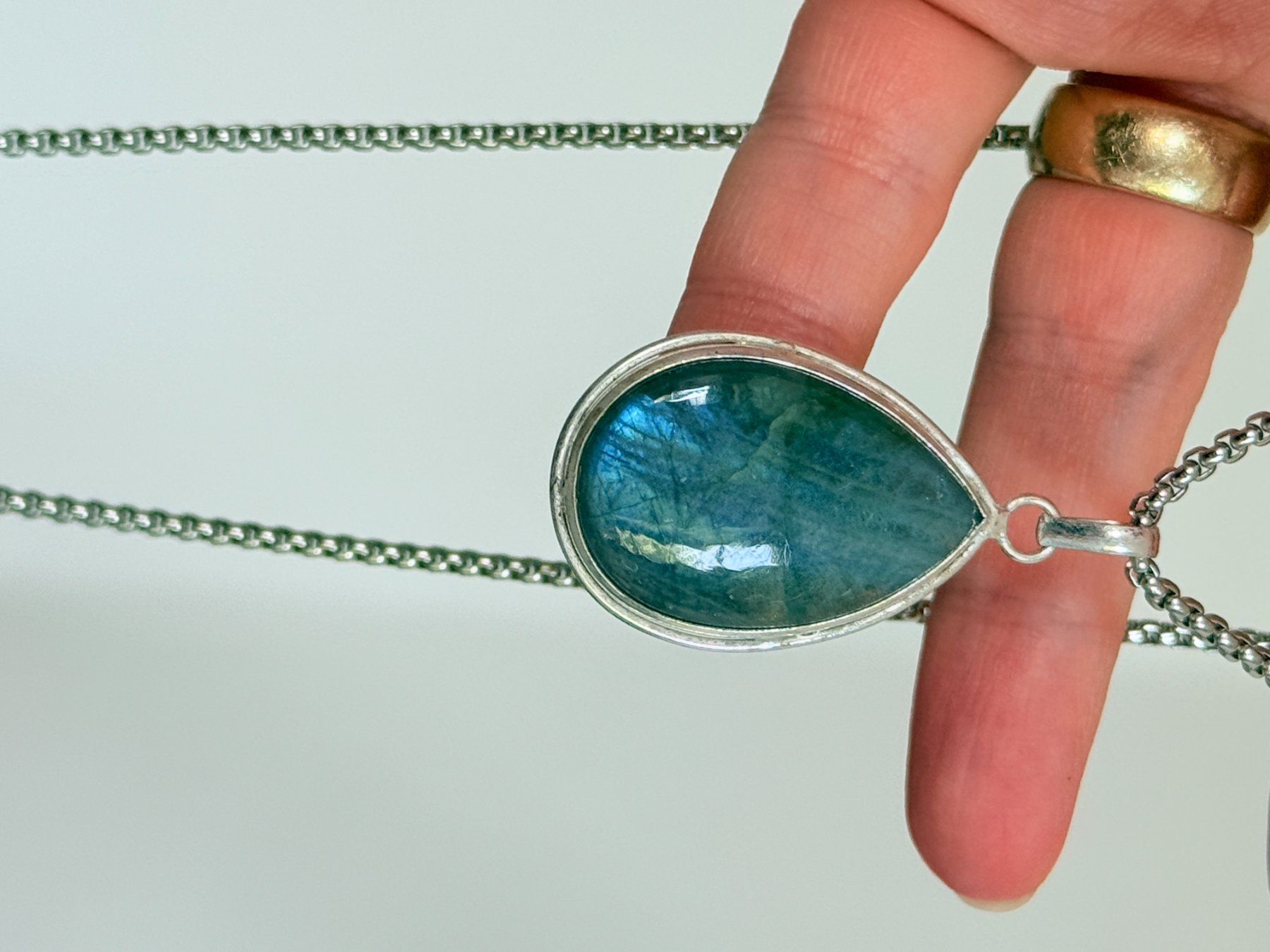 Colliers: Collier labradorite, élégant et tendance ✨ – Neuf avec emballage d'origine à Genève par AWWA 3