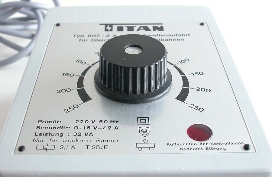 Modellini di ferrovie: Titan Transformator 807 Spur H0 – Usato da Oberwil BL venduto da Klang 1