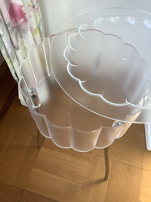 Ikea Comodini: Ikea Hatten Beistelltisch – Usato da Wohlen AG venduto da tigrita 2