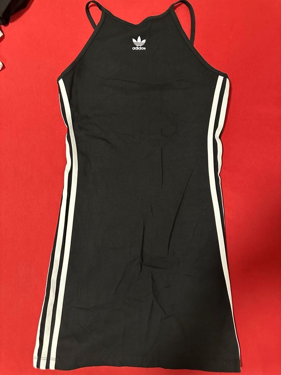 Adidas Robes: Adidas Kleid schwarz Gr. S – D'occasion à Zürich par VV8055 1