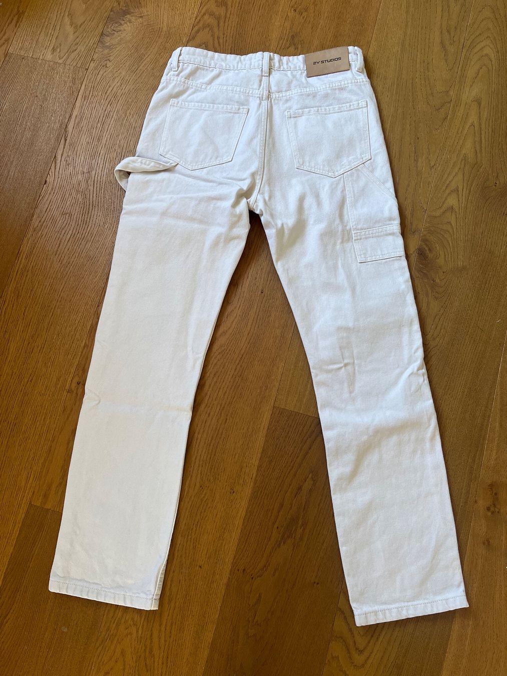 Jeans: 2Y Studios Carpenter Jeans Weiss, Gr. 30 – Nuovo (secondo la descrizione) da Sigriswil venduto da Krugle83 1
