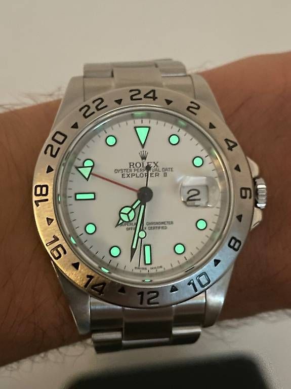 Rolex Orologi: Rolex Explorer II 16570 - 40mm – Usato da Corminboeuf venduto da nic_2d7k 1